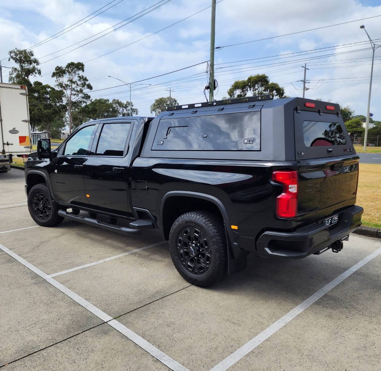 Кунг алюмінієвий LuxCap Sport для Chevrolet Silverado 2500 Double Cab 2015-2019 (довжина 8′ 2″)