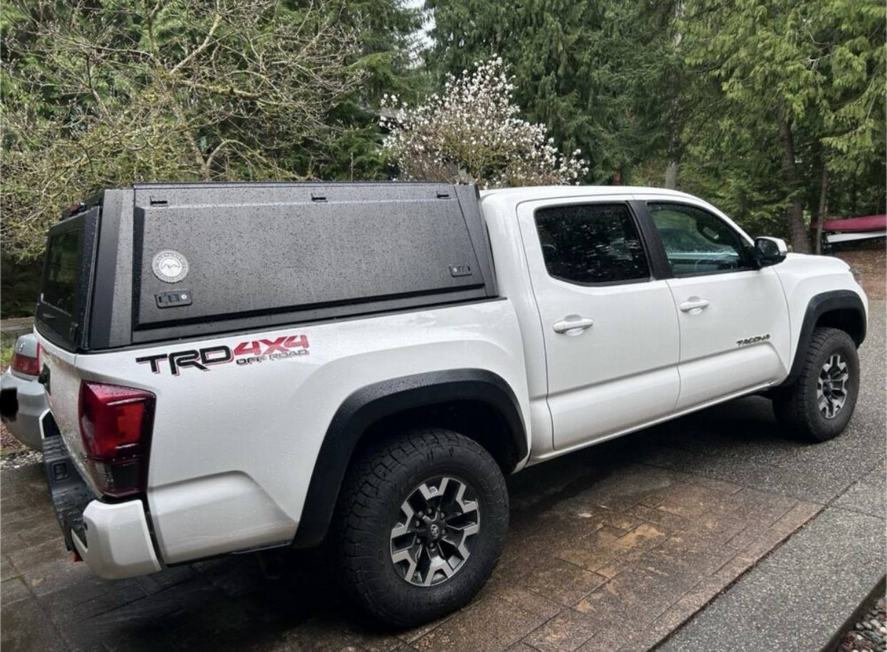 Кунг алюмінієвий LuxCap Standart для Toyota Tacoma Double Cab 2005-2015 (довжина 5′)